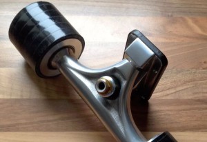 Semua elektronik, motor listrik dan baterai diintegrasikan ke dalam truk JayKay