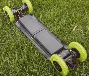 The Revo 4WD dengan all-terrain wheel set-up