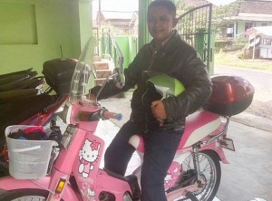 sepeda motor hello kitty motor